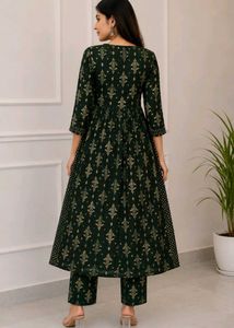 Elegant Green Kurta Set 💚