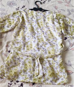 Floral top