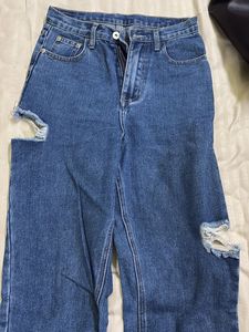 Trendy Ripped Blue Jeans