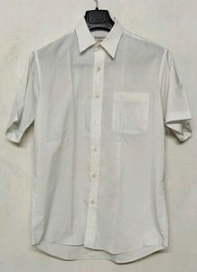 ARROW Men's Classic White Short Sleeve Shirt