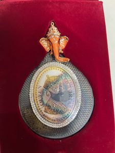 Queen Victoria and Ganesh ji Show piece