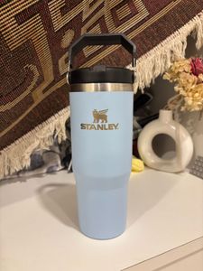 sipper bottle
