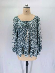 Charming Floral Print Top with Tie-Neck