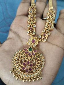Exquisite Gold Necklace Set