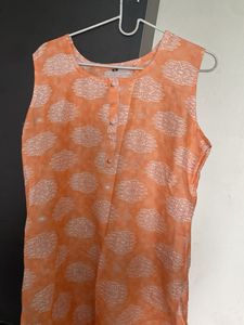 Peach Printed Sleeveless Kurta