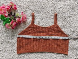 Zara : Knit Crop Top