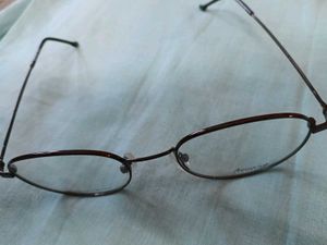 Stylish Oval Eyeglasses