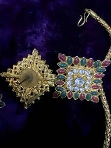 Exquisite Kundan Necklace and Earring Set