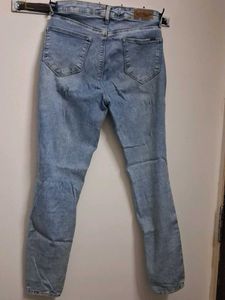 Light Wash Skinny Jeans