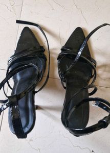 Chic Black Patent Strappy Heels