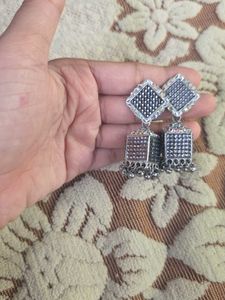 boho vintage chic silver dazzling earring(jhumka)