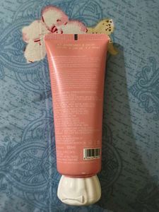 DOT &amp; KEY Watermelon Cooling Gel Face Wash