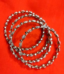 Vintage Gold Tone Floral Bangles - Set of 4