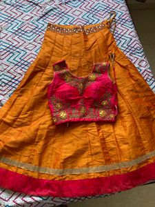 Lenga Choli With Padded Blouse And Contrast Dupata