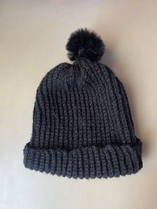 Black Knit Beanie with Pom Po