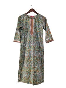 Beautiful Floral Print Kurta