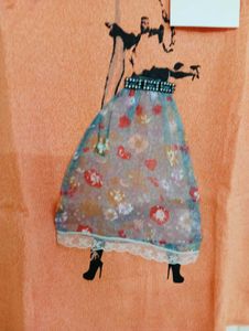 Graphic Print T-Shirt - Casual Style