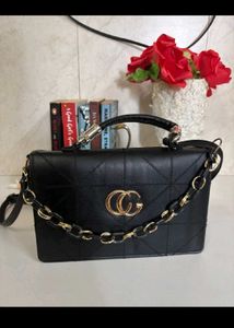 Chic Black Quilted Handbag with Chain Strap