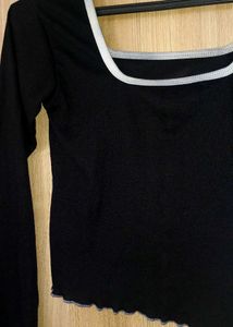 Black Long Sleeve Crop Top