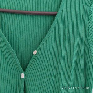 Green Ribbed V-Neck Button-Up Top