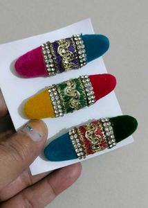 Embellished Velvet saree Clips (Set of 3)