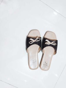 Polka dot bow flats🎀🌟