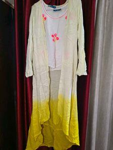 White Sleeveless Top With Free Size Shrug