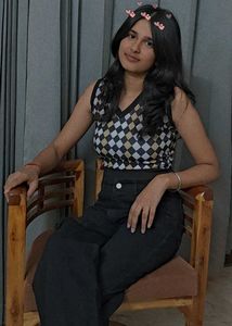 black &amp; white argyle crop top