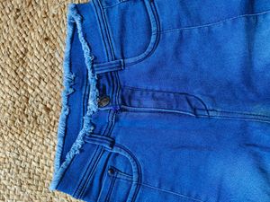 BEST RIPPED JEAN