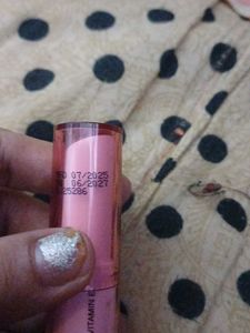 Lipstick Swatch &amp; Tube