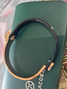Anti-tarnish Elegant Gold &amp; Black bracelet