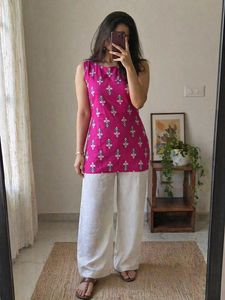 Pink Printed Sleeveless Kurta