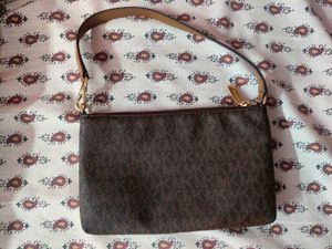 Michael Kors Jet Set Travel Large Logo Wristlet