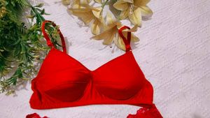 Very Beautiful Soft Cotton Paded Bra Penty