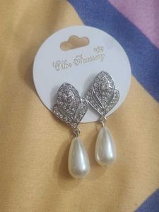 Elegant Pearl Drop Earrings