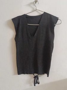 Sleeveless Black V-Neck Top