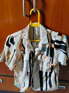 Set of 2 Abstract Print Button-Up Shirts