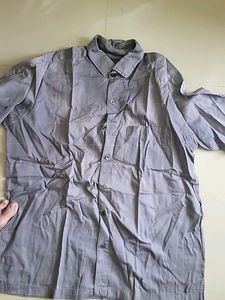 Men's Grey Button-Up Shirt