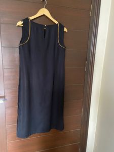 Set Of 2 sleeveless kurtas