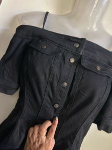 Chic Black Off-Shoulder Button-Up Dress