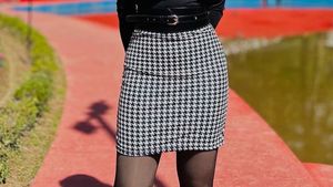 Houndstooth Mini Skirt