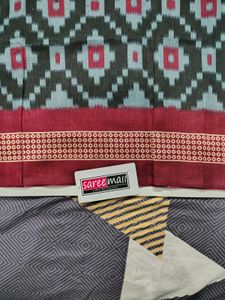 Elegant Ikat Silk  BlendSaree with Blouse Piece