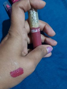 Free Lipbam With 3 LIPSTICKs