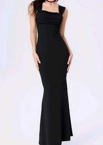 Elegant Black Maxi Dress