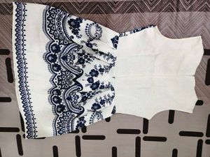 Chic Navy &amp; White Floral Dress