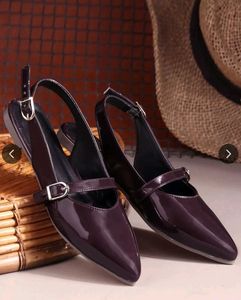 Chic Pointed Toe Slingback Flats