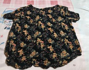 Chic Floral Print Top