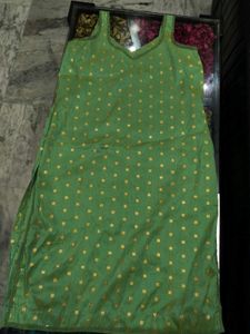 Green &amp; Gold Kurti / kurt size XXL 🌟