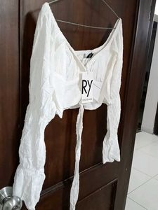 Chic White Ruched Crop Top no 140