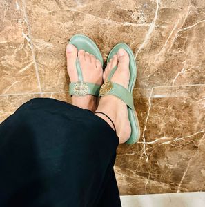 Hype Tory Burch Logo Green Leather Flip Flops